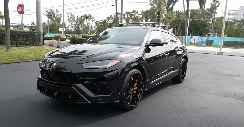 2019 Lamborghini Urus Base